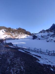 Jalori Pass trek in winters.