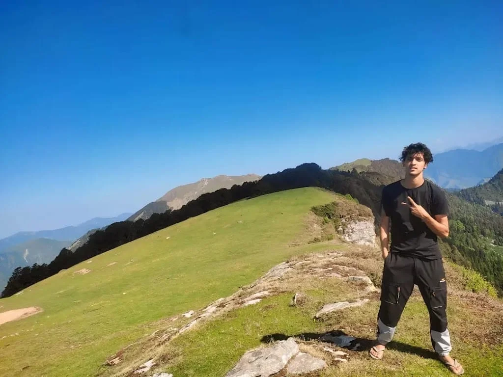 Lambri Top Best trek of Banjar Kullu: Himachal Pradesh